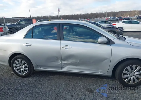 2013 Toyota Corolla Le z USA, uszkodzony, nr VIN 5YFBU4EE8DP144299